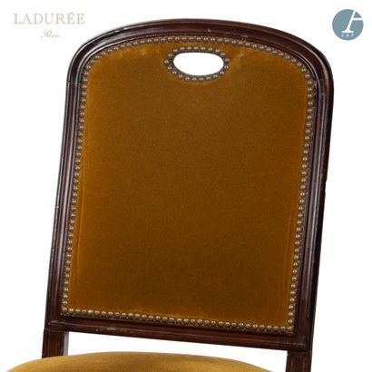 null En provenance de la Maison Ladurée - Salon Castiglione.

Lot de 8 chaises en...