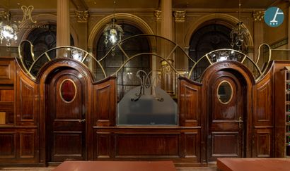 null From the reception of the Hotel Métropole (Brussels) :
Large reception desk...