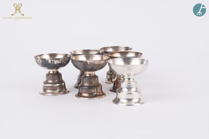 null From the Hotel Metropole (Brussels):
Suite of 6 silver plated (blackened) Art...
