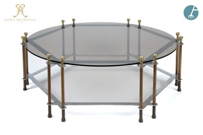 null From the reception of the Metropole Hotel (Brussels):
Circular coffee table,...