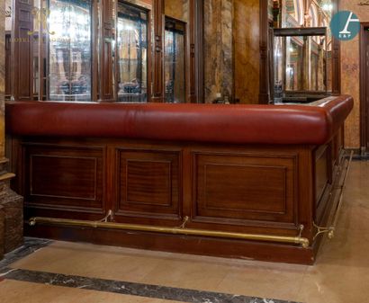 null From the bar 31 of the Metropole Hotel (Brussels):
L-shaped bar furniture, in...