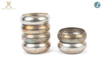 null From the Metropole Hotel (Brussels): 
Set of 6 silver plated finger bowls (blackened,...
