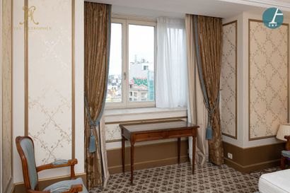 null From the Metropole Hotel (Brussels): 
Complete furniture of the Room 515.
Modern...