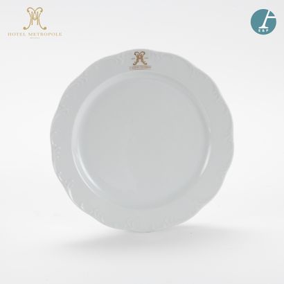 null From the Hotel Métropole (Brussels): 
Set of 12 white porcelain plates with...