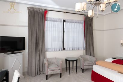null From the Metropole Hotel (Brussels): 
Complete furniture of the room 6050
Modern...