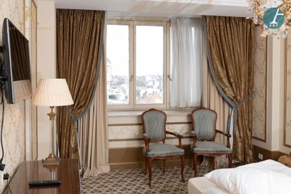 null From the Metropole Hotel (Brussels): 
Complete furniture of the Room 512.
Modern...