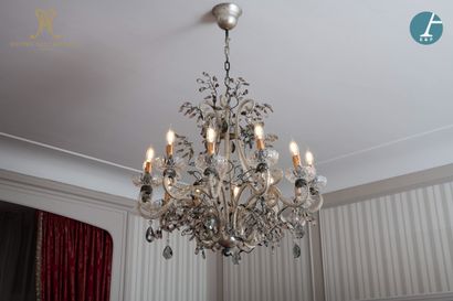 null From room 537 (5th floor) of the Metropole Hotel (Brussels) : 
Basket chandelier...