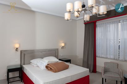 null From the Metropole Hotel (Brussels) : 
Complete furniture of Room 5052 (Without...