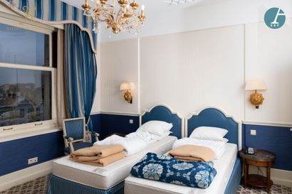 null From the Metropole Hotel (Brussels) : 
Complete furniture of the Room 408
Modern...