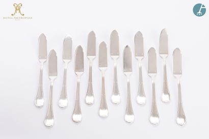 null From the Hôtel Métropole (Brussels): 
Suite of 12 silver plated fish cutlery,...
