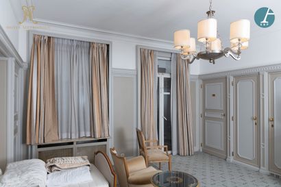 null From the Metropole Hotel (Brussels): 
Complete furniture set from Room 5029.
Modern...
