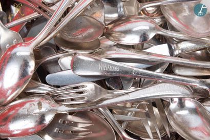 null From the Hotel Metropole (Brussels): 
Lot of three cases of silver plated flatware,...