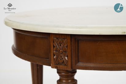 null From Hôtel Le Meurice.
Circular coffee table in mahogany and mahogany veneer,...
