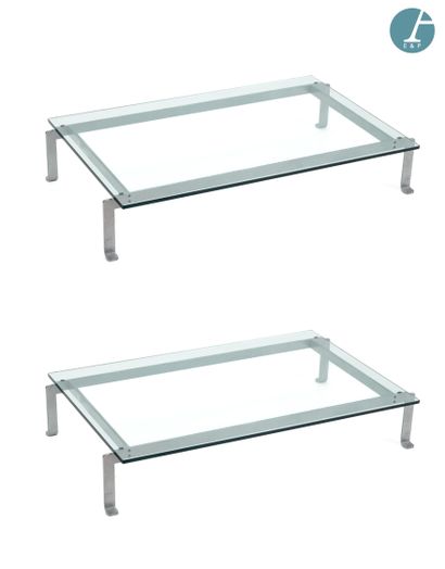 null Pair of coffee tables, glass top, metal base. Modern work.
Height: 23 cm. -...