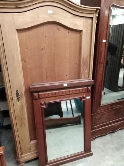 null MIROIR bois naturel H : 101 cm. On y joint une armoire une porte style angl...