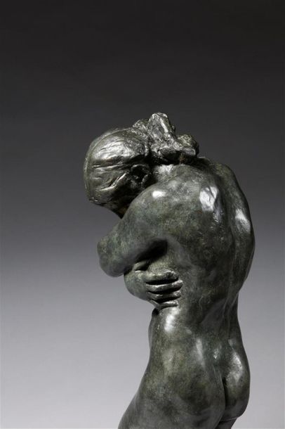 null D'après Auguste RODIN (1840-1917)
« Eve » 
Reproduction en bronze à patine brun...