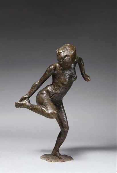 null D'après Edgar Degas (1834-1917)
« Danseuse regardant la plante de son pied droit»
Reproduction...
