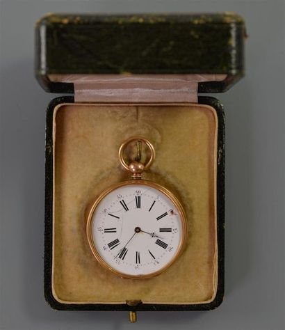 null Gold gusset watch, enamelled dial with Roman numerals for the hours and Arabic...