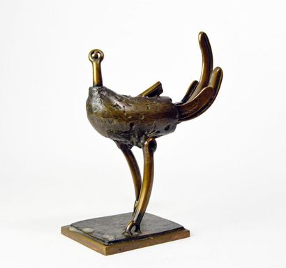 null César Baldaccini (1921/1998) « Poule Jockey » Epreuve en bronze a patine brun...