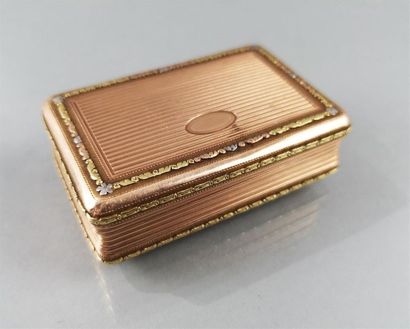 GOLDEN TIN BOX in 14 ct striated pink gold,...