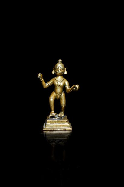 null INDE - Fin XIXe/XXe siècle

Statuette en bronze de Hanuman debout la jambe droite...
