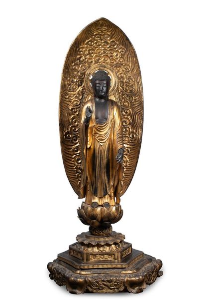 null JAPON - Epoque EDO (1603 - 1868)

Statuette de bouddha en bois laqué or et noir...