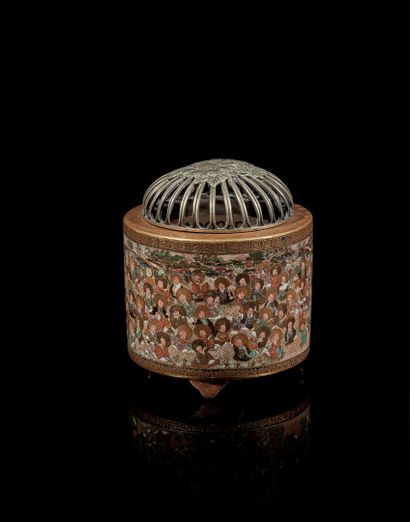 null JAPON, Fours de Satsuma - Epoque MEIJI (1868 - 1912)

Petit brûle-parfum de...