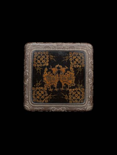null JAPON - Epoque EDO (1603 - 1868), XVIIIE siècle

Boîte (tebako) en laque brune...