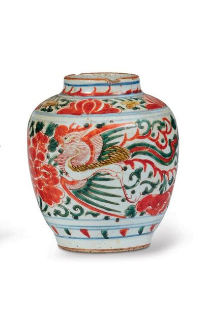 null CHINE - Période Transition, XVIIe siècle

Petite jarre en porcelaine décorée...