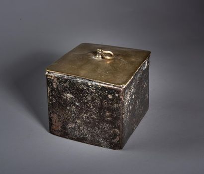 null BOITE à tabac cubique couverte en cuivre et alliage. XVIIIe. Angleterre. H:...