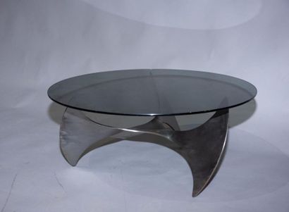 null Knut HESTERBERG (1941) TABLE basse modèle "propeller" ou "hélice" en acier poli...