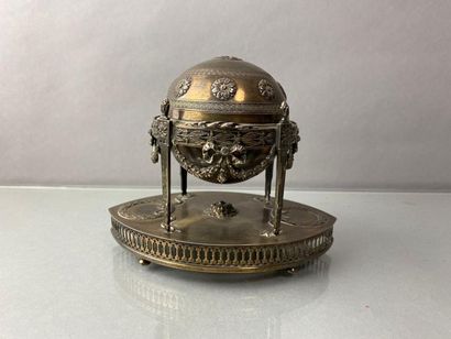 null BOINTABURET Paris - Silver INKER opening with a tilting dome decorated with...