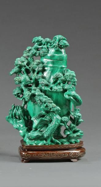 null VASE couvert en malachite orné d'arbres fleuris et d'oiseaux, H: 20 cm (avec...