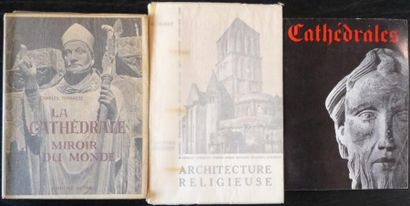 null [Art Gothique] Lot de trois livres: TERRASSE Charles, "La cathédrale: miroir...