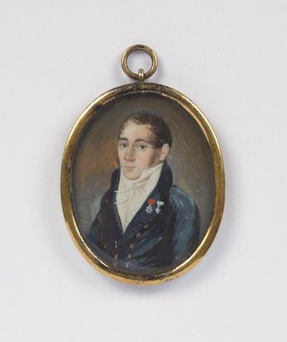 Epoque Restauration, vers 1818-1820 Homme en costume bleu décoré de la Légion d'honneur...