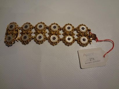 null Bracelet en pomponne et nacre à décor de marguerites stylisées Vers 1830