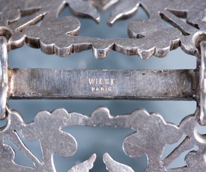 null WIESE - Paris. BRACELET in silver, finely chased and openwork. Clasp in gold....