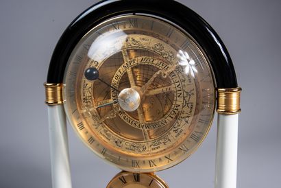 null LAVIGNE - PARIS. PENDULE astronomique "Astrolabe" en métal et bakélite et pierre...
