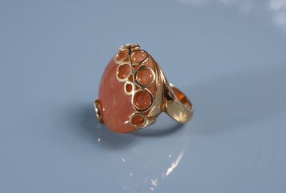 null CRISO - Italie. BAGUE en or 18 ct ornée d'une cornaline. Signée. En R. TDD:...