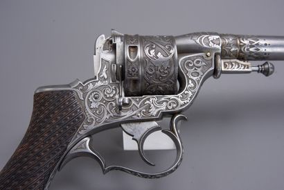 null L. PERRIN. Revolver six shots, gauge 11 mm, model of luxury, double action....