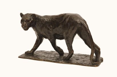 Roger GODCHAUX (1878-1958) « Lionne », Exceptionnelle épreuve en bronze à patine...