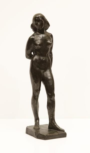 Albert BOUQUILLON (1908-1997) « Femme à la chevelure», Epreuve en bronze à patine...