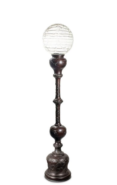 null JAPAN - MEIJI period (1868 - 1912)

Important lamp post in bronze with brown...