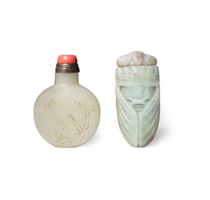 null CHINA - 19th/20th century

A white nephrite snuff bottle of round shape with...