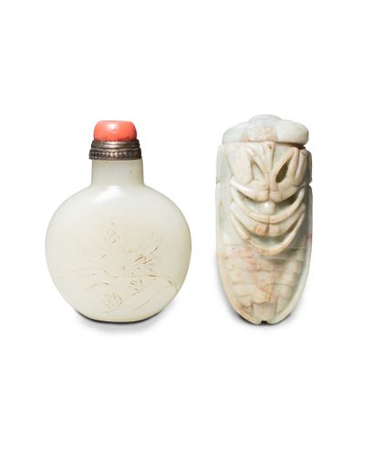  CHINE - XIXe/XXe siècle 
Flacon tabatière de forme ronde en néphrite blanche à décor...