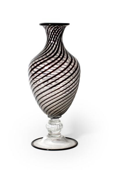 null VENINI in Murano. 

IMPORTANT BALUSTRA vase called "VERONESE" in blown glass,...