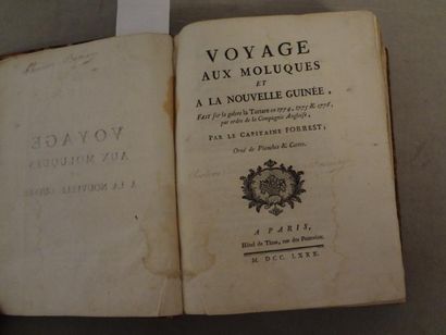 FORREST Voyage aux moluques,... Paris, de Thou, 1780. 26 pl. Reliees entre les deux...
