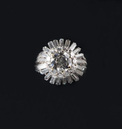 null Bague

en platine 950°/00 sertie d'un diamant d'1,70 carat, accompagnée d'un...