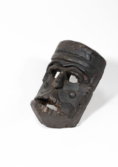 null Masque Ibibio, Nigéria 

H. 30 cm 



Provenance : Ancienne Collection Particulière...