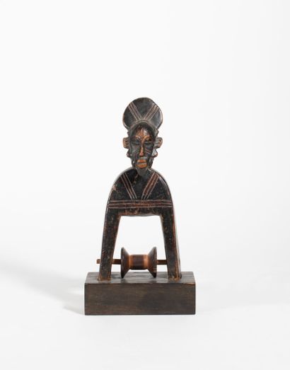 null Poulie, Sénoufo, Côte d'Ivoire 

H. : 21 cm



Provenance : Ancienne Collection...